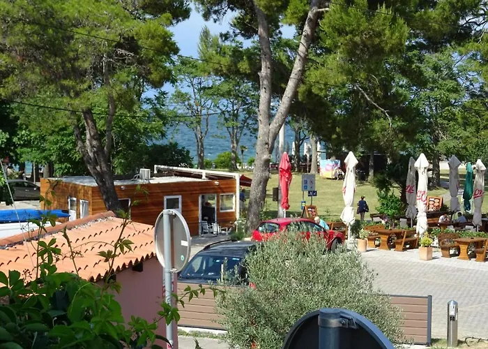 公寓 Fiesa Apartma 皮兰